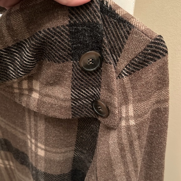 Brown & black plaid long sleeve top - Picture 3 of 3